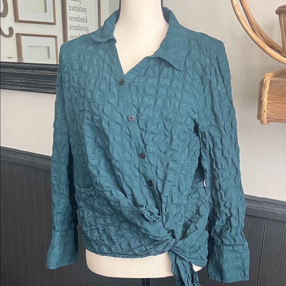 Lisa Bayne Women’s Linen  Button-Down Shirt - Deep Teal